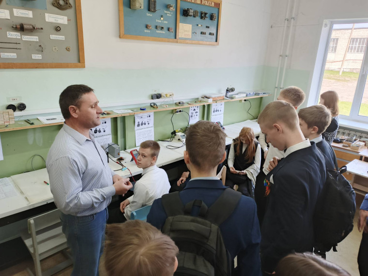 День открытых дверей в Дятьковском филиале ГАПОУ «Брянский техникум энергомашиностроения и радиоэлектроники имени Героя Советского Союза М. А. Афанасьева».